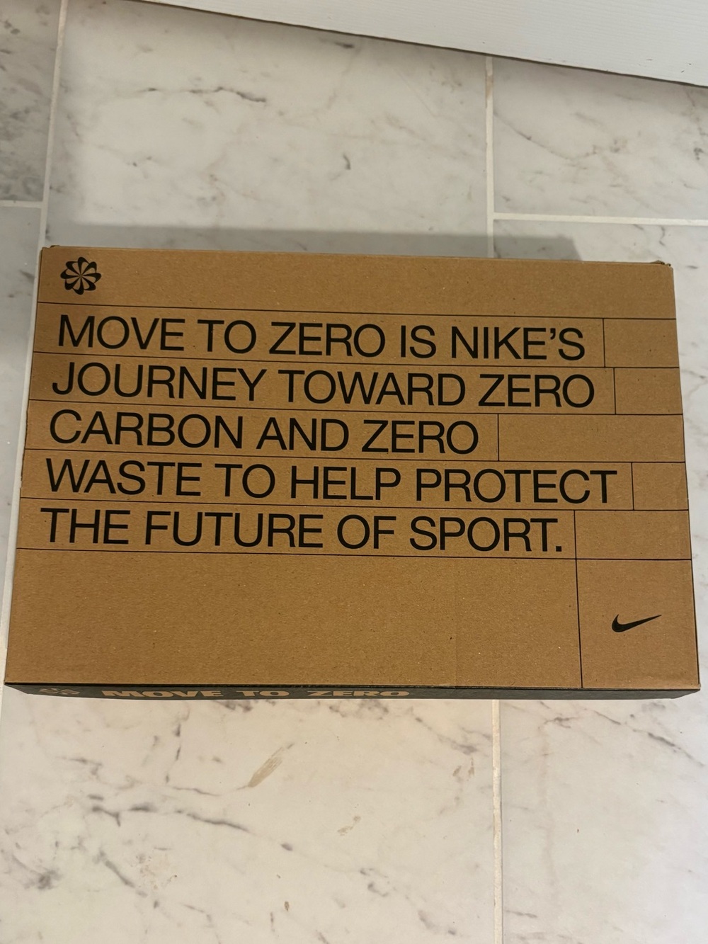 NIB Men’s Nike Bright Crimson Revolution 8 Running Shoes - Picture 3 of 12